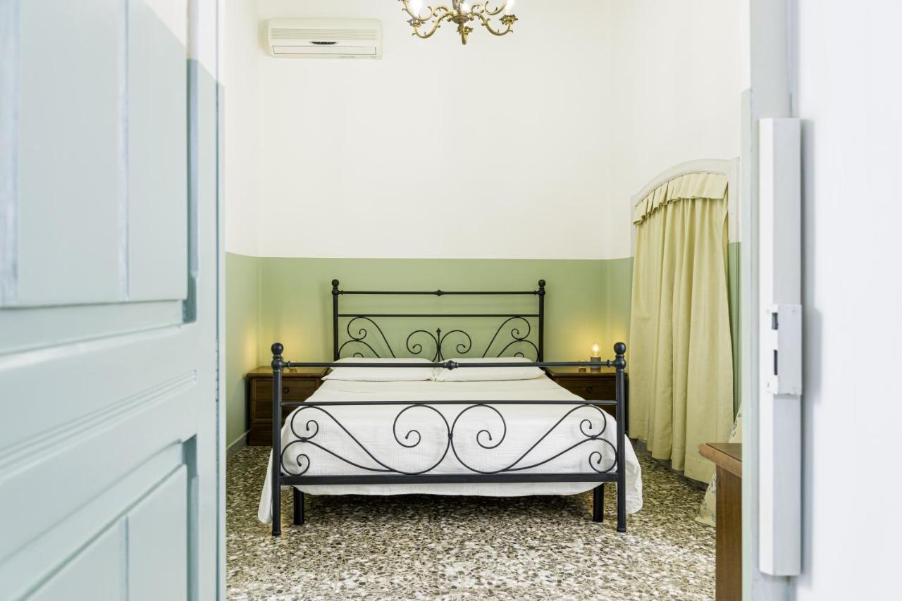 Bed and Breakfast Palazzo Dante Alliste Exterior foto